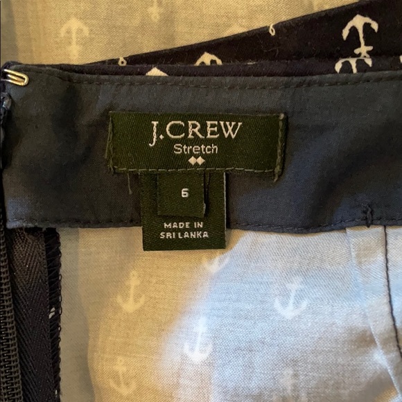 Nautical pattern zipper back pockets - Picture 4 of 6